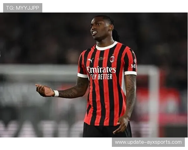 AC米兰莱奥低平球穿网得手