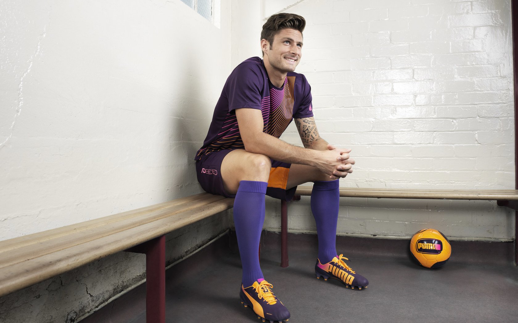 世界杯后：多位国脚在联赛首战佩戴特别袖标 纪念大赛经历